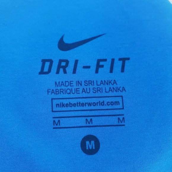 Nike Dri-Fit City Tank Keyhole Sports‎ Tank Top - Picture 8 of 8